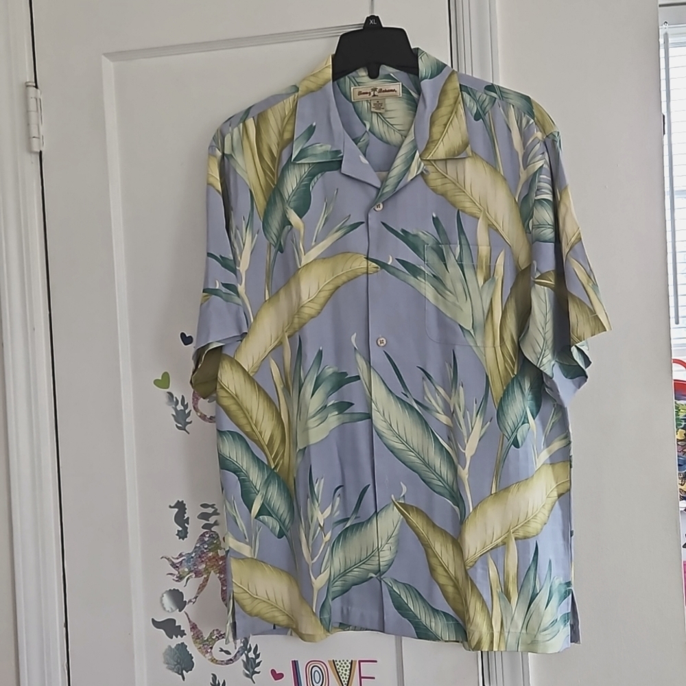 Tommy Bahama men's shirt Med